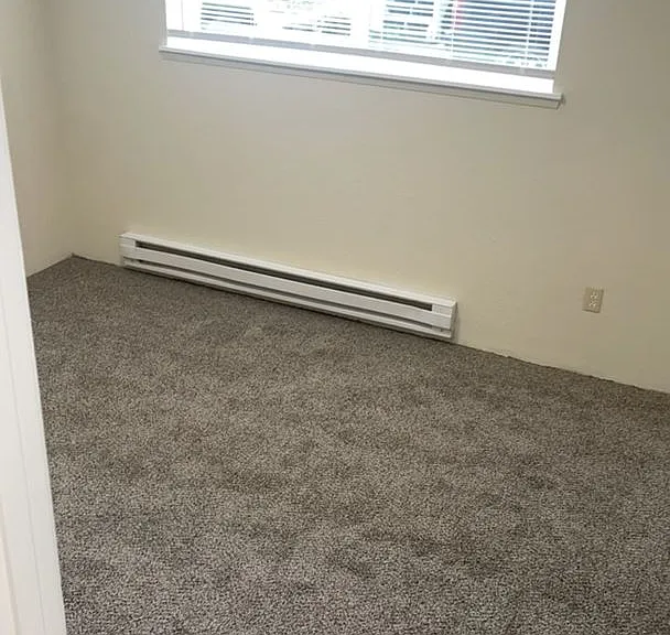 1120 Randall St — Photo 7
