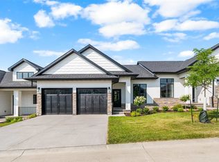 356 Hidden Ridge Dr, Coralville, IA 52241