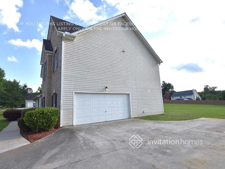 1013 Crown Landing Pkwy — Photo 7