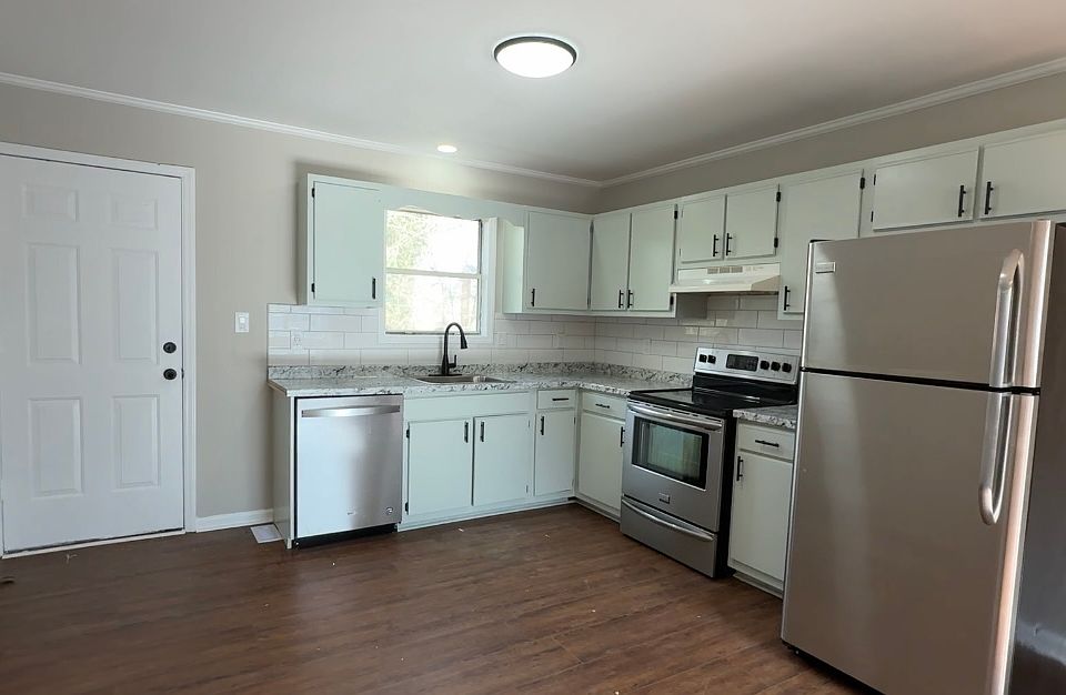 1st image of 634 S Elm St #B