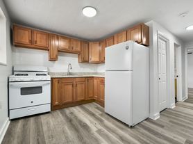 420 Broadway Avenue