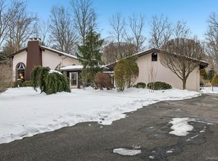 37 Bridle Path, Nissequogue, NY 11780