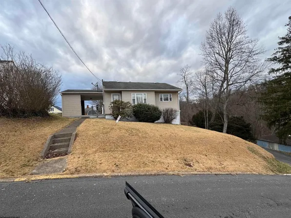 617 Maryland Ave, Stonewood, WV 26301