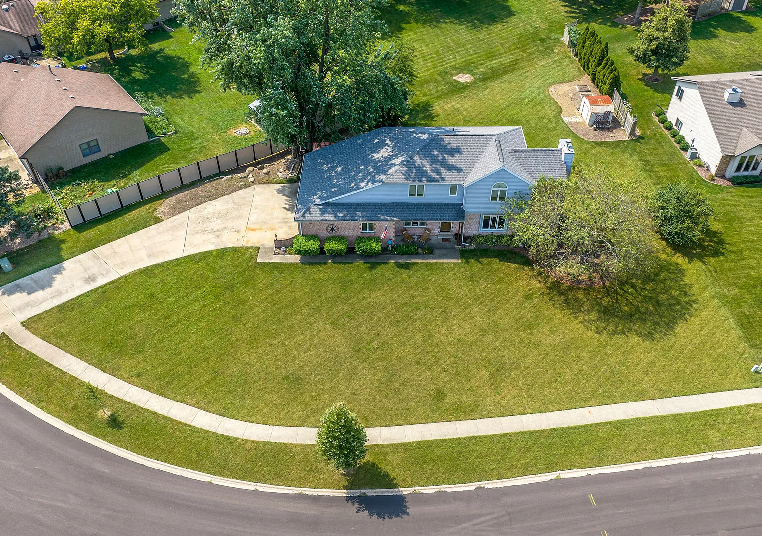 4 bed, 2232 sqft, $3,500 — Photo 4
