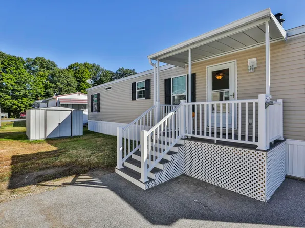 22 Bell Drive, Salem, NH 03079