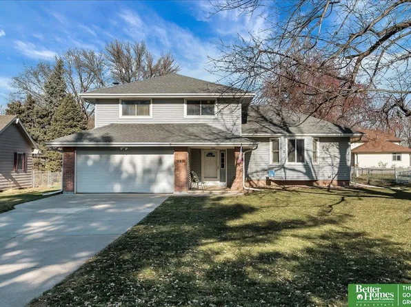 14818 Charles Plz, Omaha, NE 68154