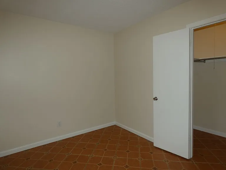 4606 Southern Pl — Photo 18