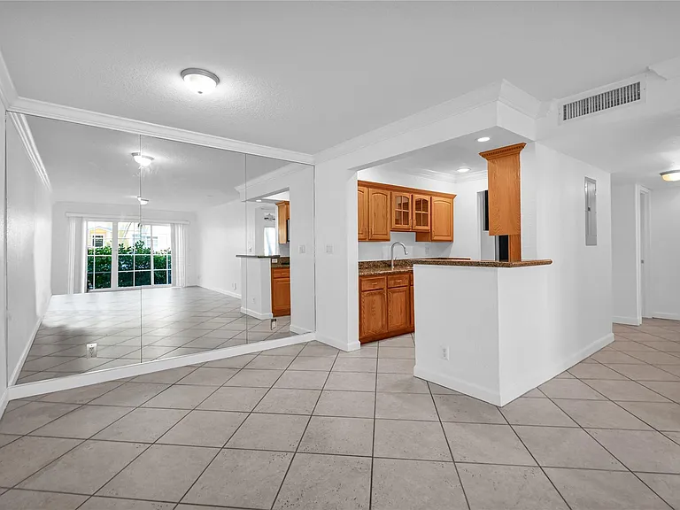 1515 E Broward Blvd #126 — Photo 14