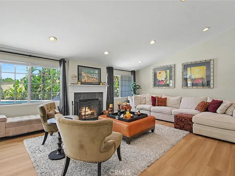 5706 Comanche Ave — Photo 8
