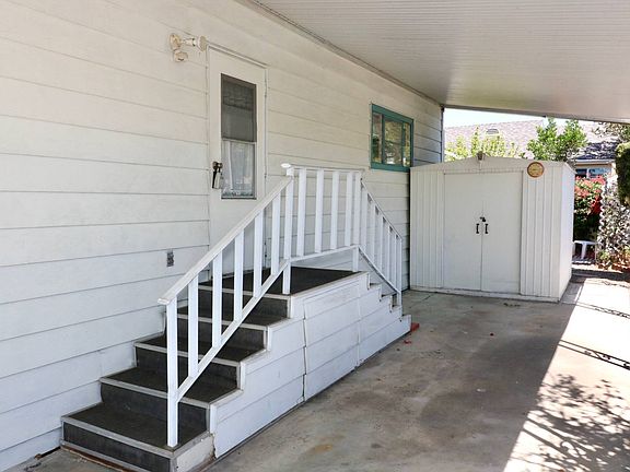 5th image of 2300 E Valley Pkwy Space 26