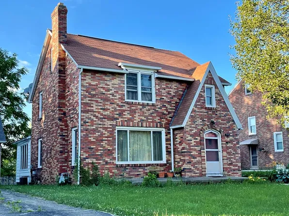 310 Townview Cir N, Mansfield, OH 44907