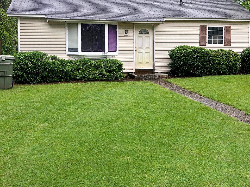 2nd image of 451 Parkwood Ter