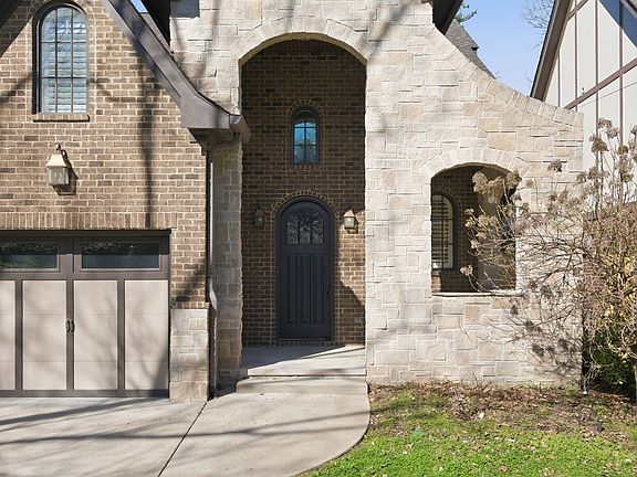 3rd image of 3501 Scarsdale Rd