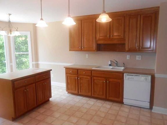 5th image of 2385 Pinkney Dr