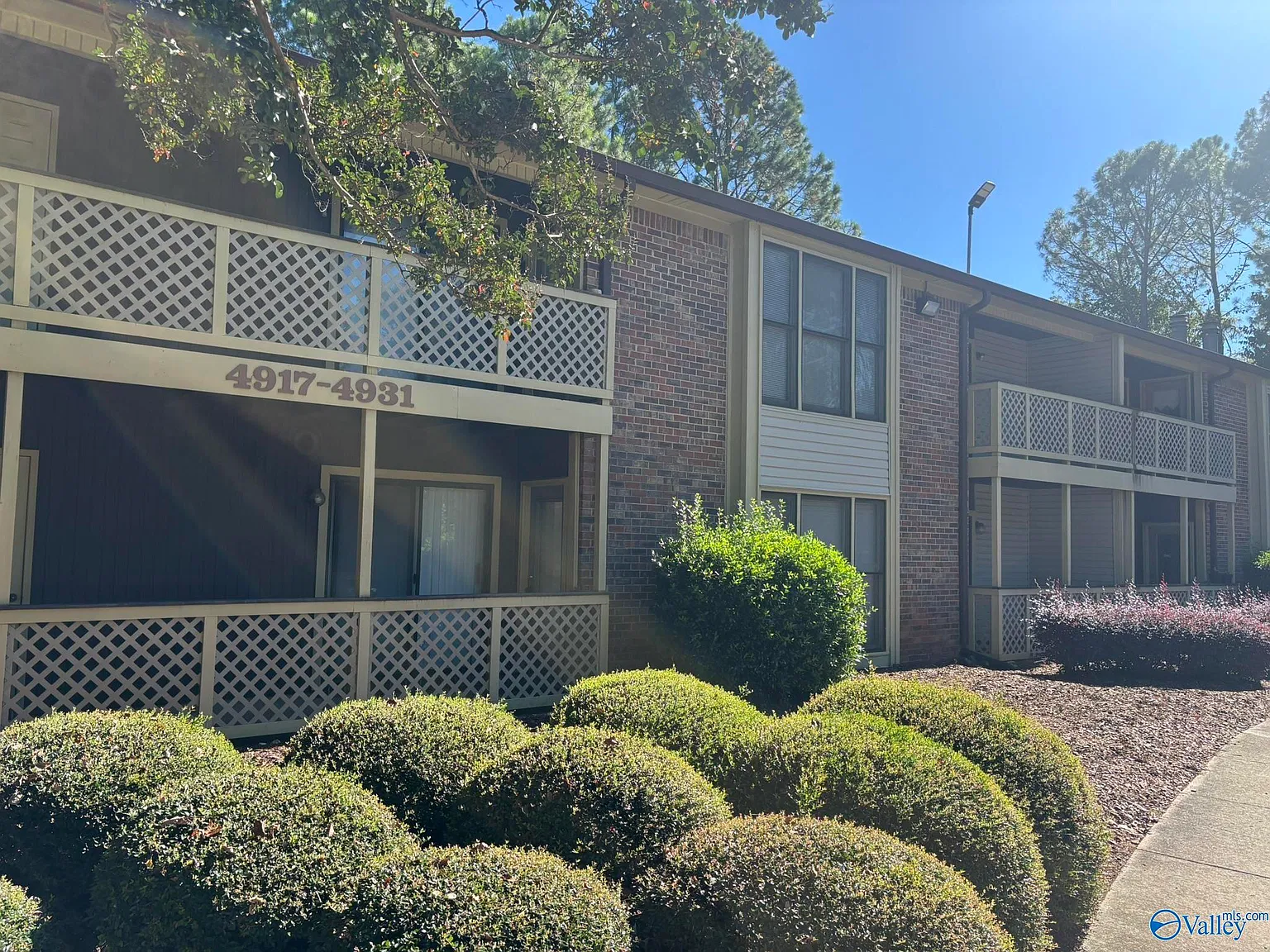 2 bed, 2.0 bath, 1200 sqft, $1,250 — Photo 1