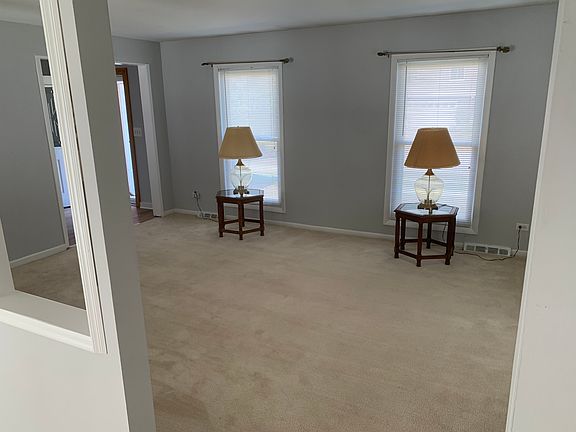 4th image of 248 E Gladys Ave