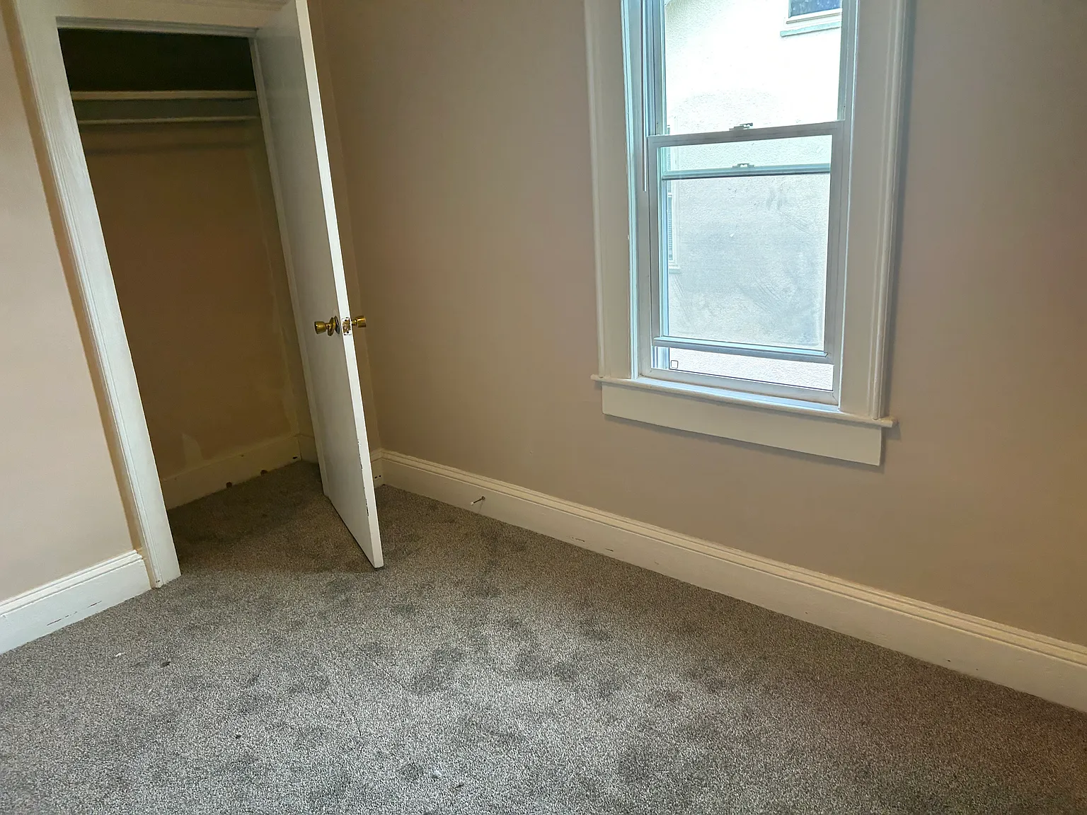 2 bed, 750 sqft, $1,275 — Photo 4