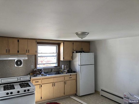 2nd image of 351 Sanford Ave Floor 2