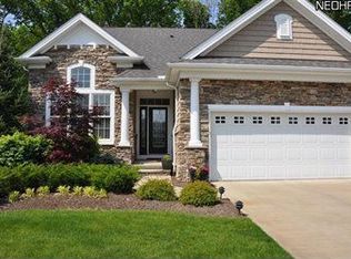 558 Bay Hill Dr, Avon Lake, OH 44012