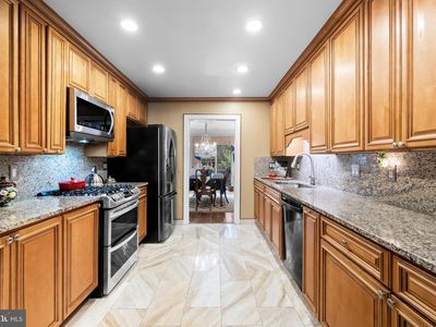 6303 Chaucer Ln, Alexandria, VA, 22304