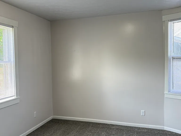 265 W South St — Photo 11