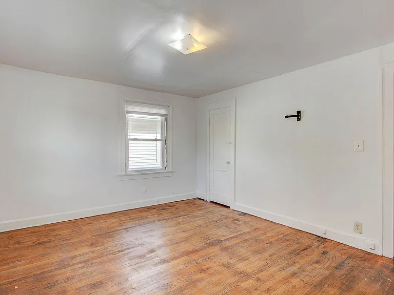 4239 N College Ave — Photo 16