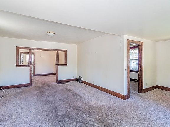 2nd image of 412 W Millard St