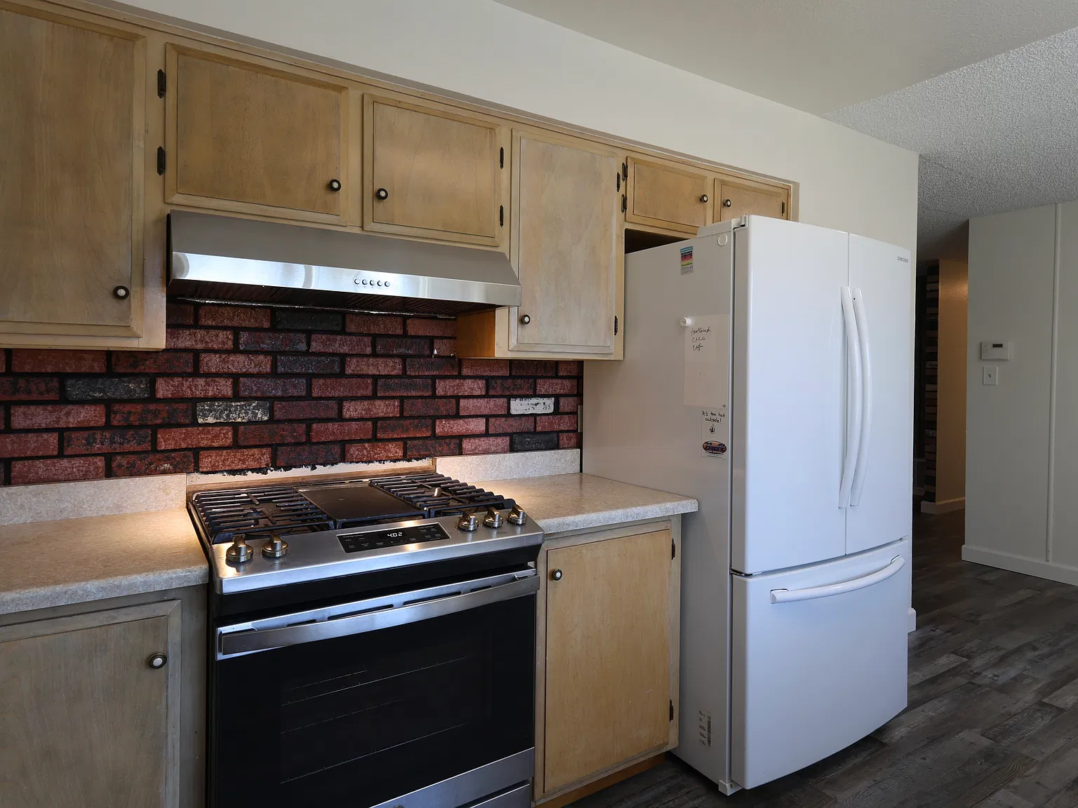 3 bed, 1061 sqft, $2,600 — Photo 3