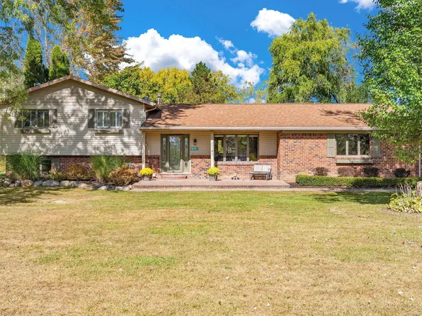 16101 34 Mile Rd, Armada, MI 48005