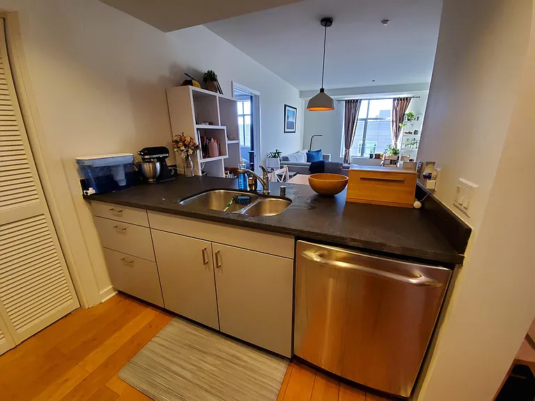 451 Kansas St #570 — Photo 5