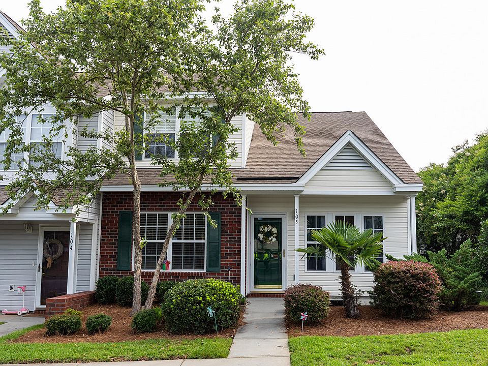 1st image of 105 Hornby Cir