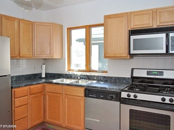 4th image of 6251 N Maplewood Ave