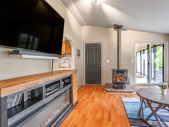 4th image of 9318 Pinedrop Drive SE