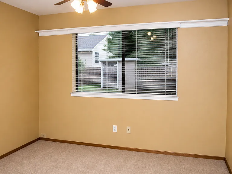 12930 Mott Ct — Photo 8