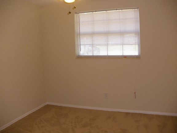 4th image of 2841 E Lauderdale Dr