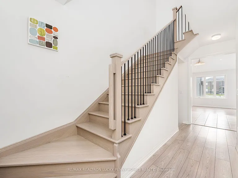123 Schmeltzer Cres — Photo 13