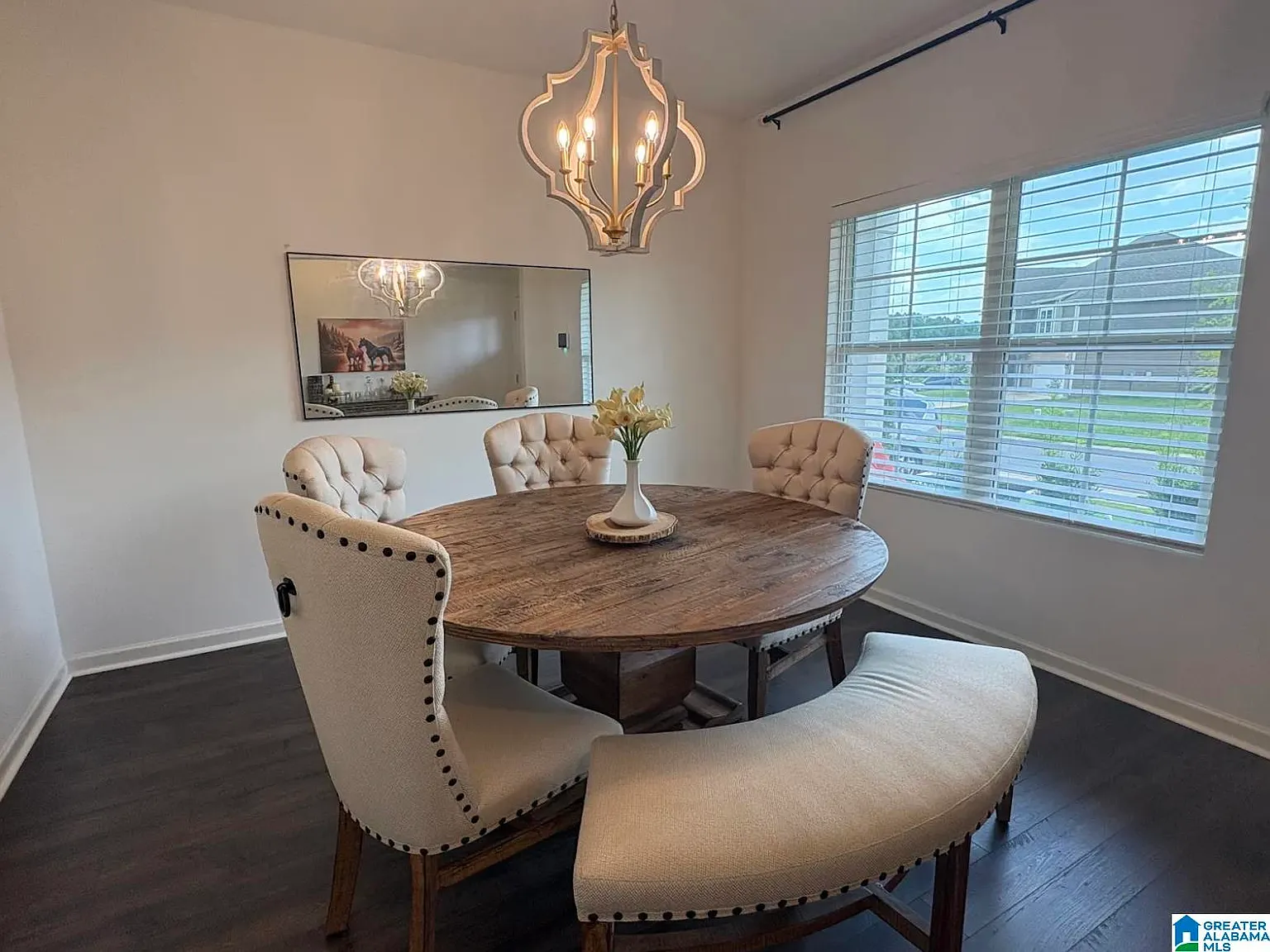 4 bed, 2.5 bath, 2175 sqft, $1,995 — Photo 3