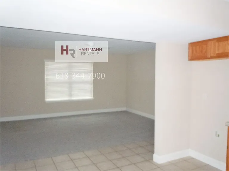 123 W Center St — Photo 15