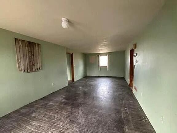 4th image of 416 1st Street