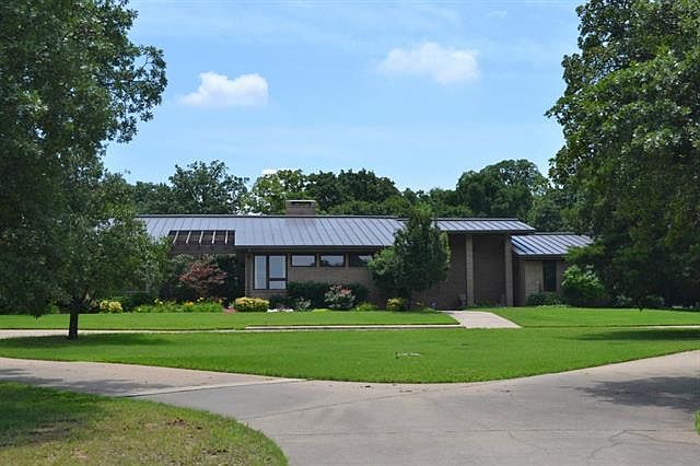 1st image of 729 Valley View Ct