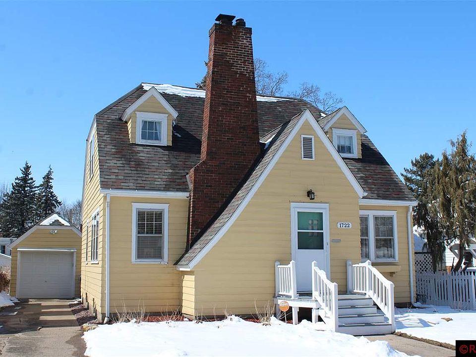 1st image of 1722 N 4th St