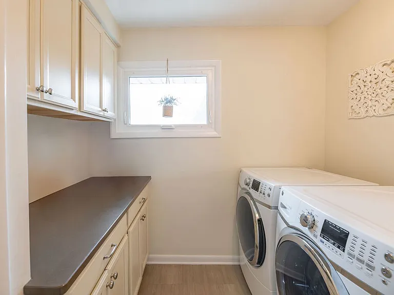 23213 Fairmount Blvd — Photo 34