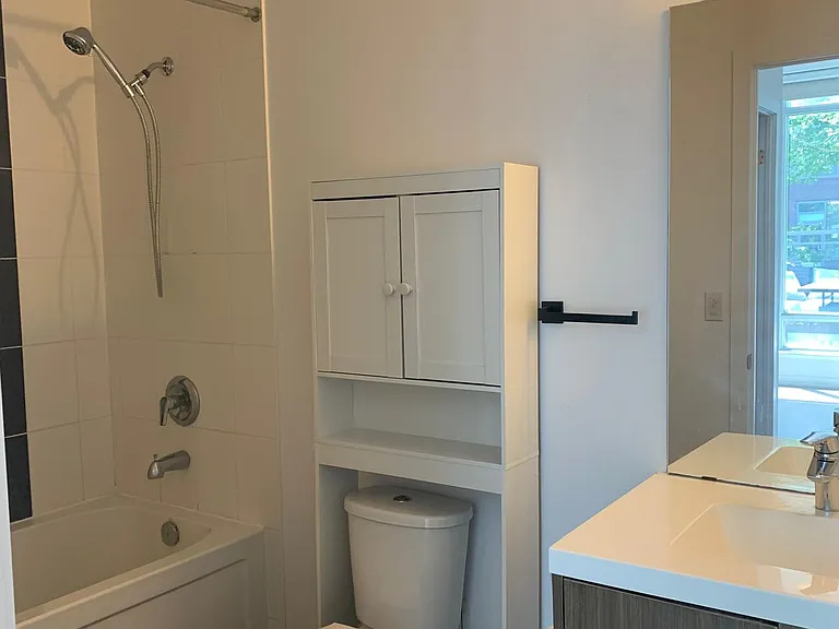 85 Duke St W #103 — Photo 9
