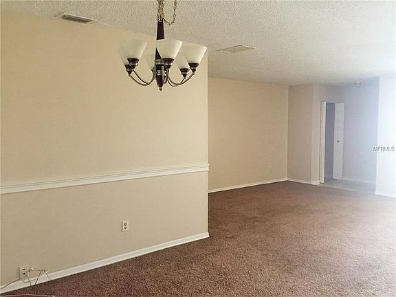 5th image of 335 Club Manor Dr