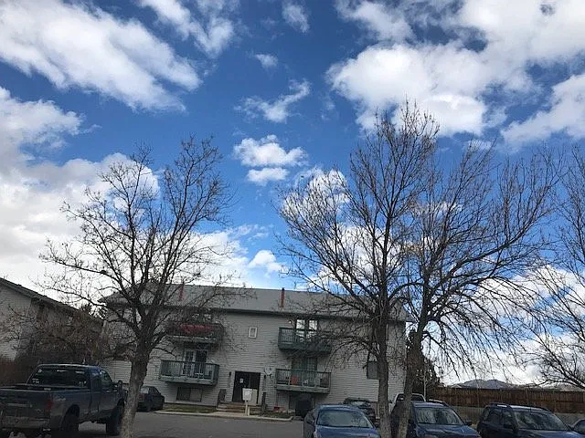 2 bed, 1.0 bath, 713 sqft, $1,600 — Photo 1