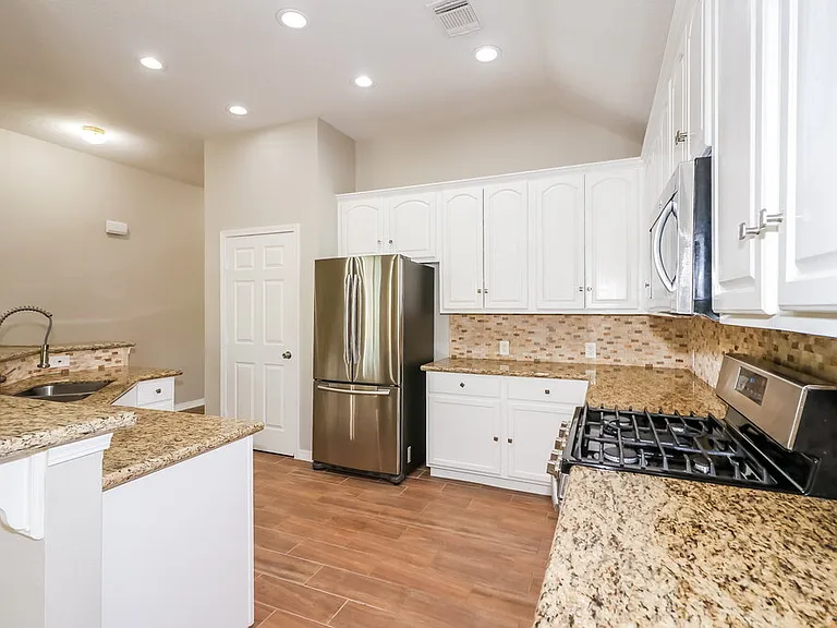 3103 Bronco Bluff Ct — Photo 8