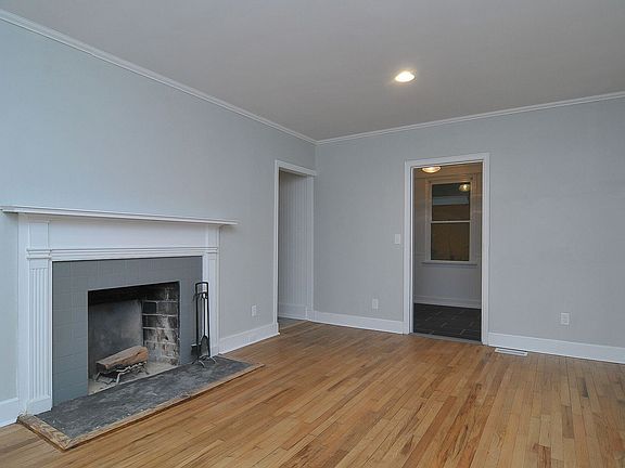 Great room with fireplace 