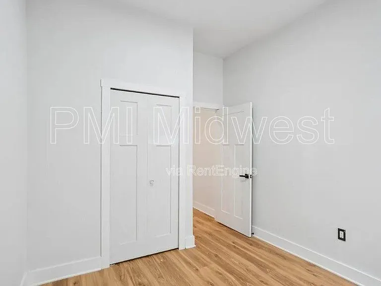 941 King Ave — Photo 14