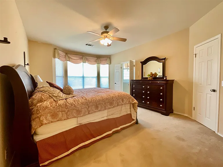 7008 Albacete Ln — Photo 16
