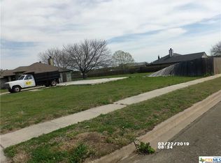 2402 Henry Dr, Killeen, TX 76543